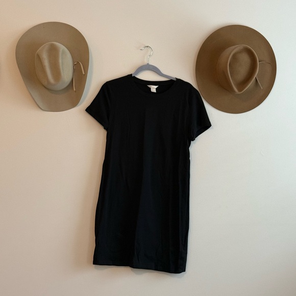H&M Black T-Shirt Dress - Picture 1 of 3